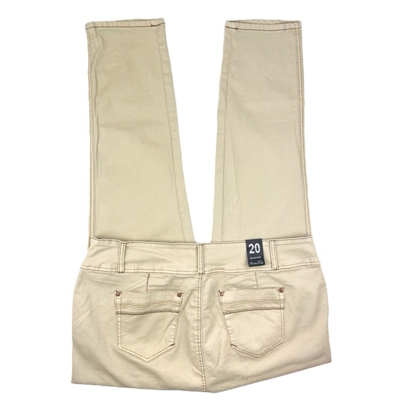 Fashion 20 Love Women’s Jeans Sz 20 Stretch Wide Leg Relaxed Fit Beige Denim NWT - Picture 9 of 15